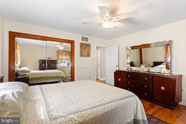 744 W 3RD AVE, Runnemede, NJ 08078