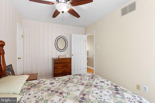 744 W 3RD AVE, Runnemede, NJ 08078