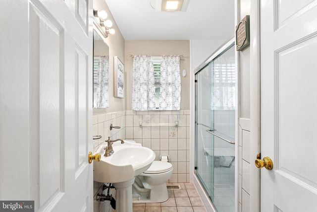 744 W 3RD AVE, Runnemede, NJ 08078