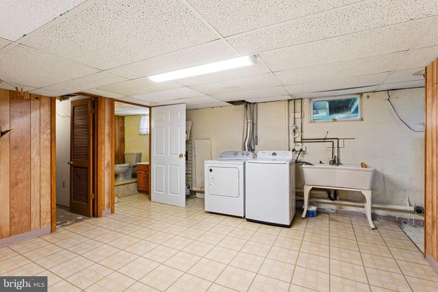 744 W 3RD AVE, Runnemede, NJ 08078