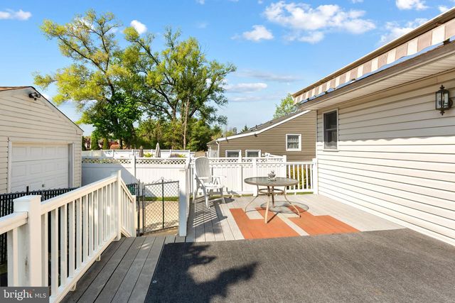 744 W 3RD AVE, Runnemede, NJ 08078