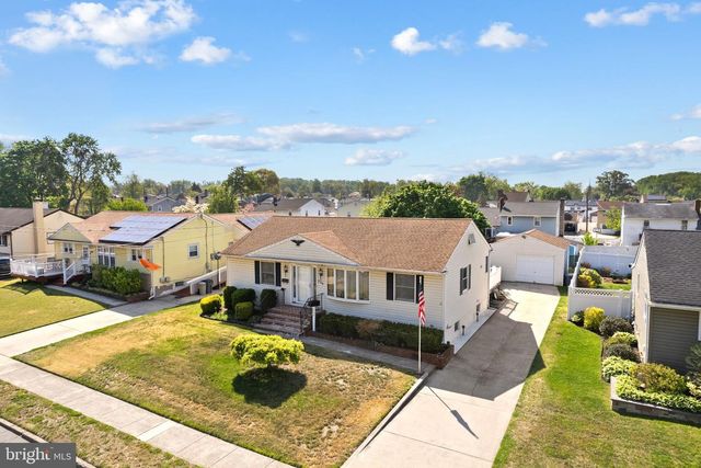 744 W 3RD AVE, Runnemede, NJ 08078