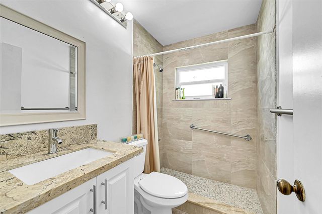 8309 NW 59th St, Tamarac, FL 33321