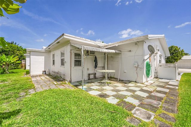 8309 NW 59th St, Tamarac, FL 33321