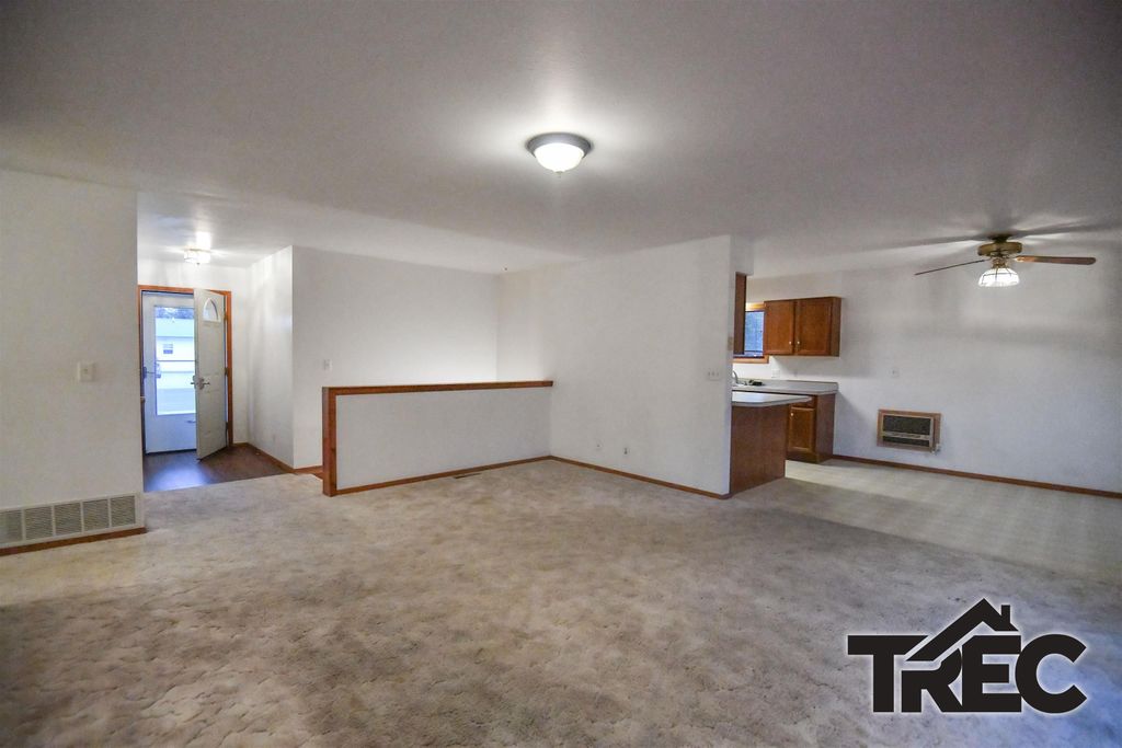 115 E 7th, Powell, WY 82435 photo 2