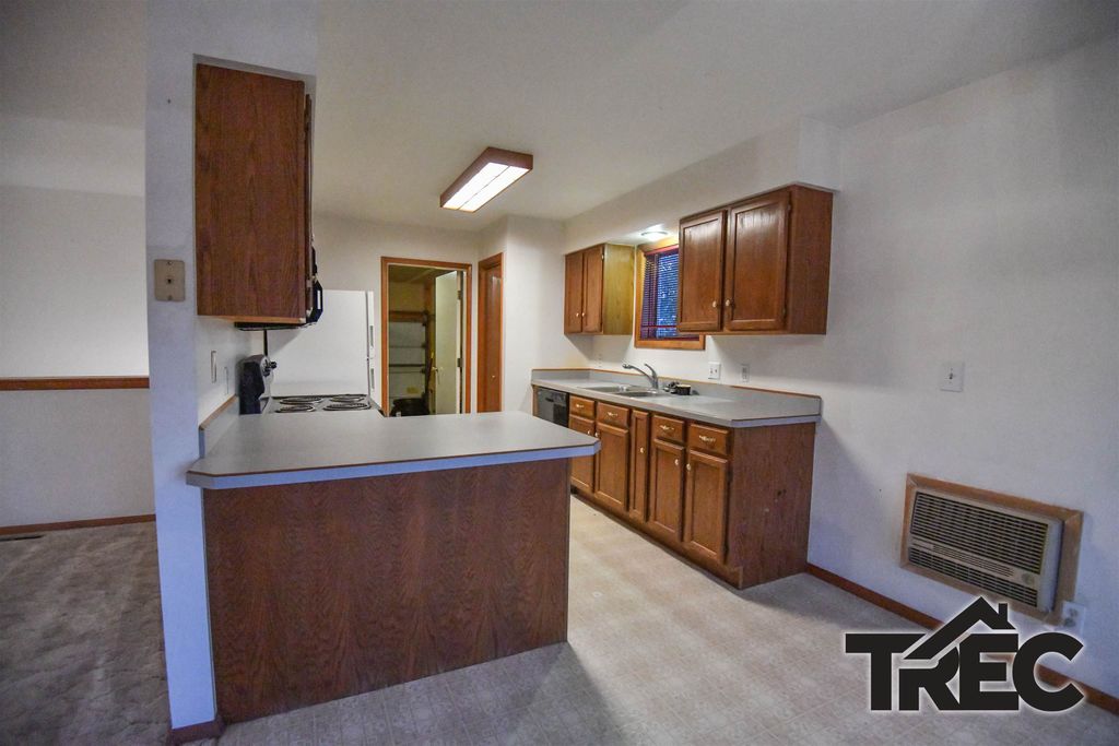 115 E 7th, Powell, WY 82435 photo 4