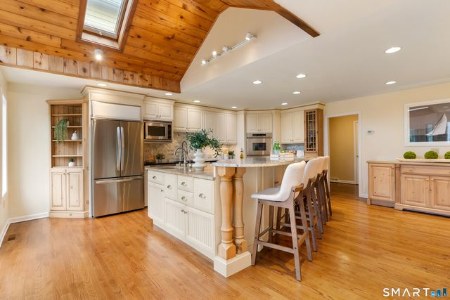 21 Laurel Lake East, Weston, CT 06883