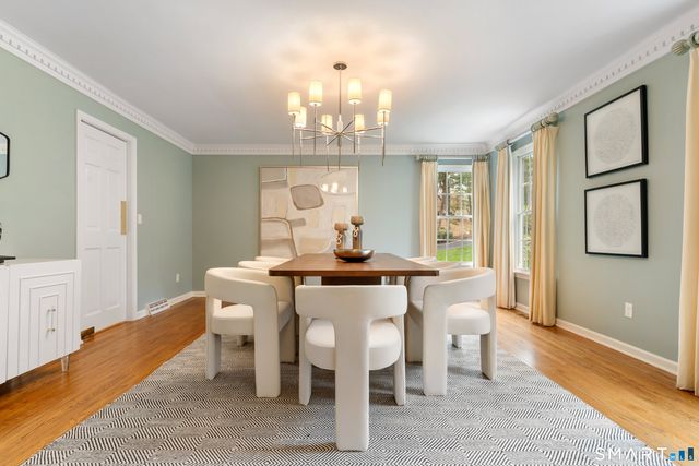 21 Laurel Lake East, Weston, CT 06883