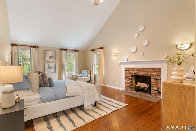 21 Laurel Lake East, Weston, CT 06883