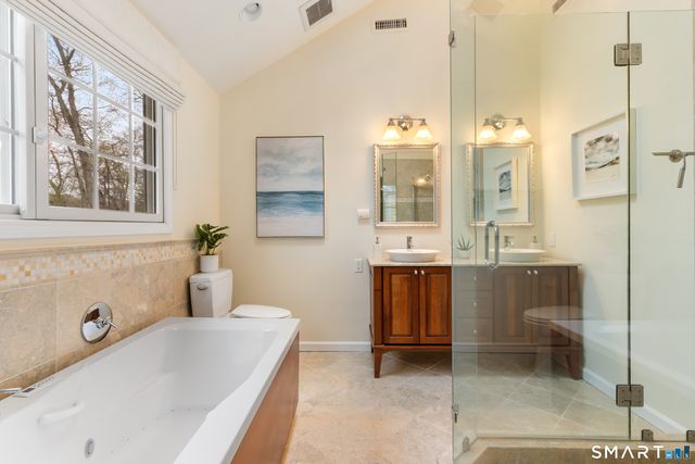 21 Laurel Lake East, Weston, CT 06883