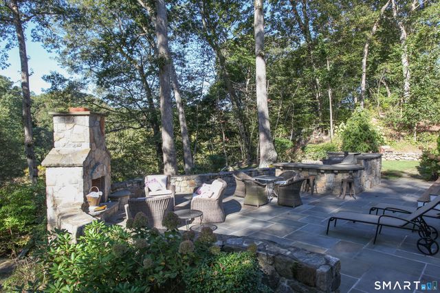 21 Laurel Lake East, Weston, CT 06883