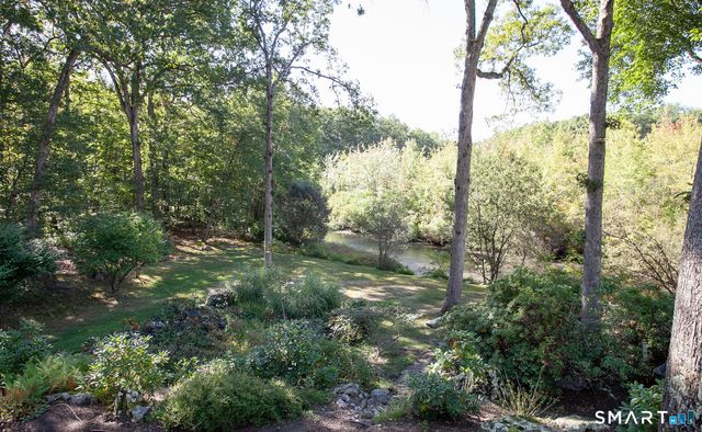 21 Laurel Lake East, Weston, CT 06883