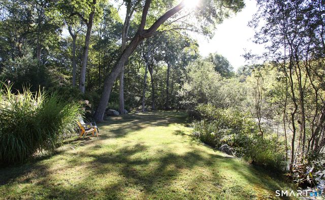 21 Laurel Lake East, Weston, CT 06883