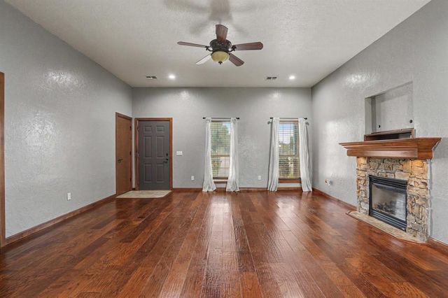 403 Scissor Tail Lane, Tuttle, OK 73089