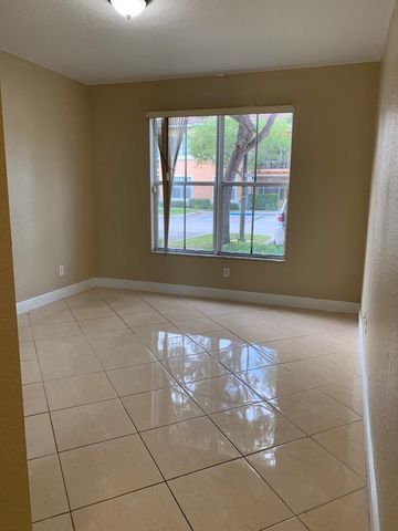 3549 Forest Hill Boulevard 25, Palm Springs, FL 33406