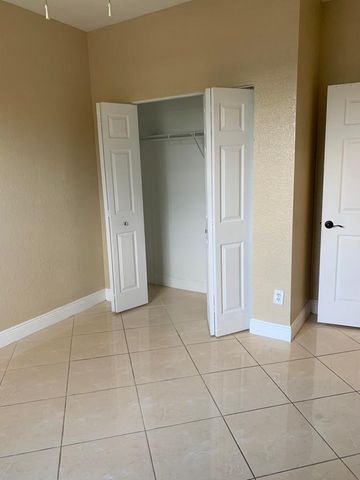 3549 Forest Hill Boulevard 25, Palm Springs, FL 33406