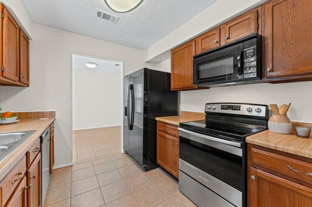 2816 Forest Point Drive, League City, TX 77573