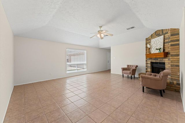 2816 Forest Point Drive, League City, TX 77573