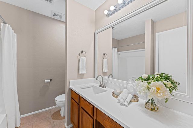 2816 Forest Point Drive, League City, TX 77573