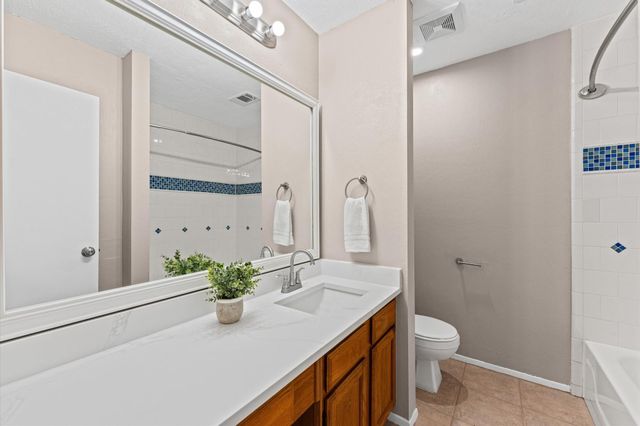 2816 Forest Point Drive, League City, TX 77573