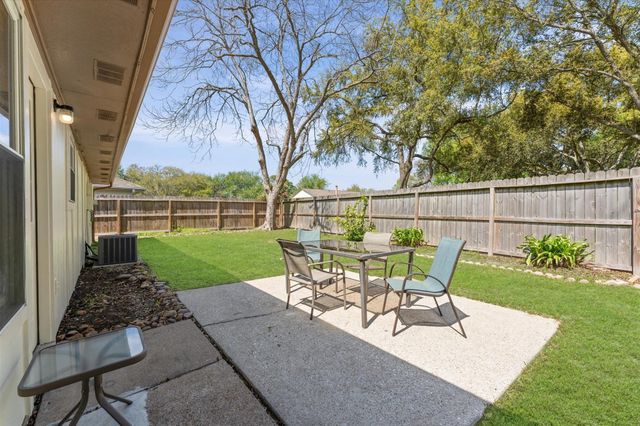 2816 Forest Point Drive, League City, TX 77573