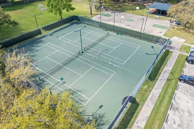 2816 Forest Point Drive, League City, TX 77573