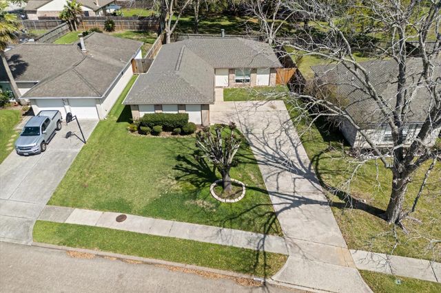 2816 Forest Point Drive, League City, TX 77573