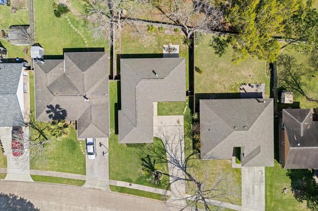 2816 Forest Point Drive, League City, TX 77573