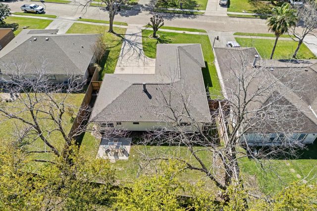 2816 Forest Point Drive, League City, TX 77573