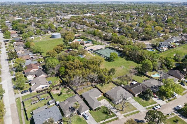 2816 Forest Point Drive, League City, TX 77573