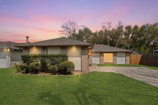 2816 Forest Point Drive, League City, TX 77573