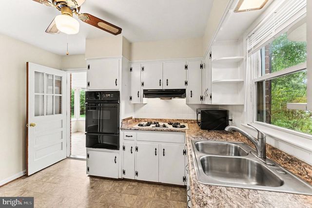 125 HILLCREST DR, Fredericksburg, VA 22401