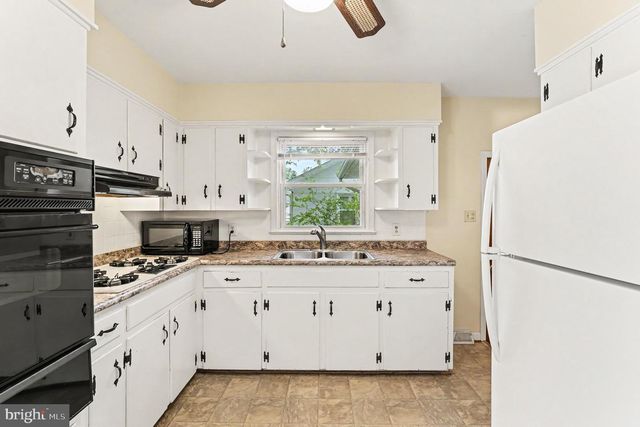 125 HILLCREST DR, Fredericksburg, VA 22401
