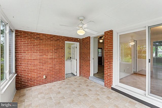 125 HILLCREST DR, Fredericksburg, VA 22401