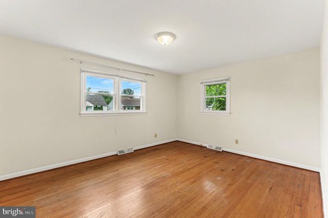 125 HILLCREST DR, Fredericksburg, VA 22401
