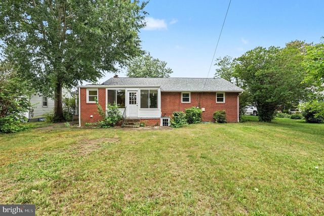 125 HILLCREST DR, Fredericksburg, VA 22401