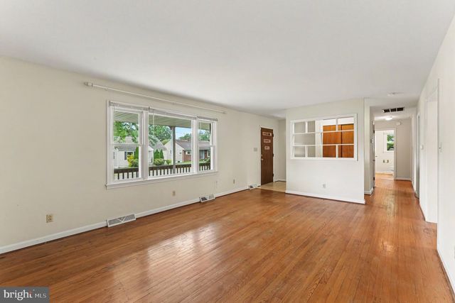 125 HILLCREST DR, Fredericksburg, VA 22401