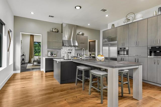 297 Blue Sky LN, Wimberley, TX 78676