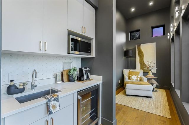 297 Blue Sky LN, Wimberley, TX 78676
