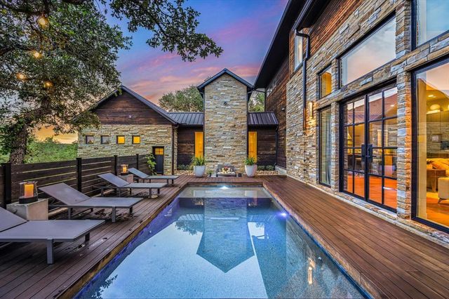 297 Blue Sky LN, Wimberley, TX 78676