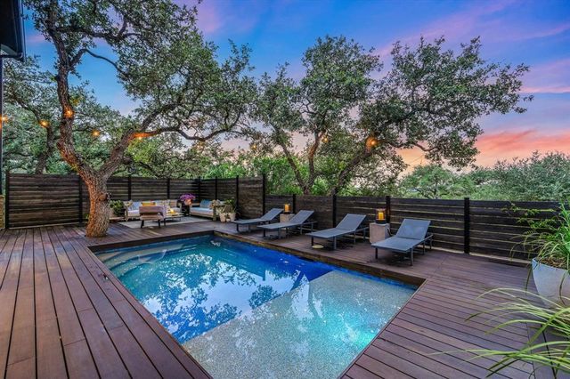 297 Blue Sky LN, Wimberley, TX 78676