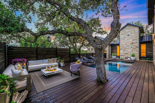 297 Blue Sky LN, Wimberley, TX 78676