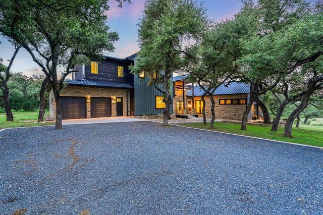 297 Blue Sky LN, Wimberley, TX 78676