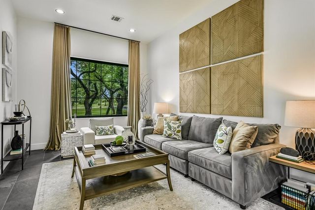 297 Blue Sky LN, Wimberley, TX 78676