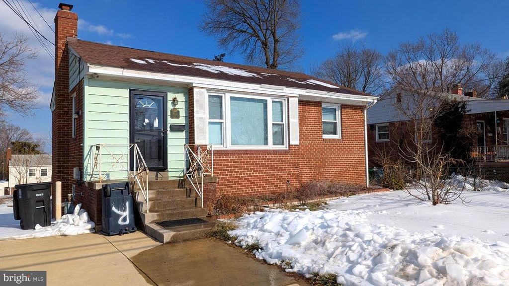 6618 NEWPORT RD, Hyattsville, MD 20784