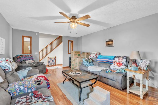 10922 E 1000 N, Kendallville, IN 46755