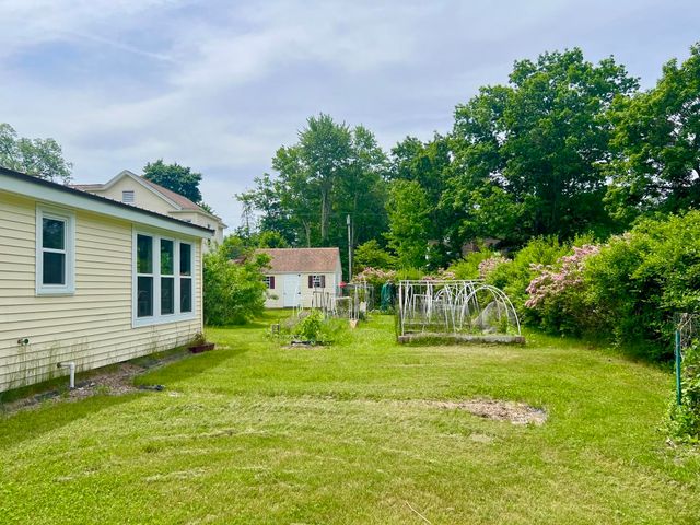 29 Spaulding Street, Milford, NH 03055