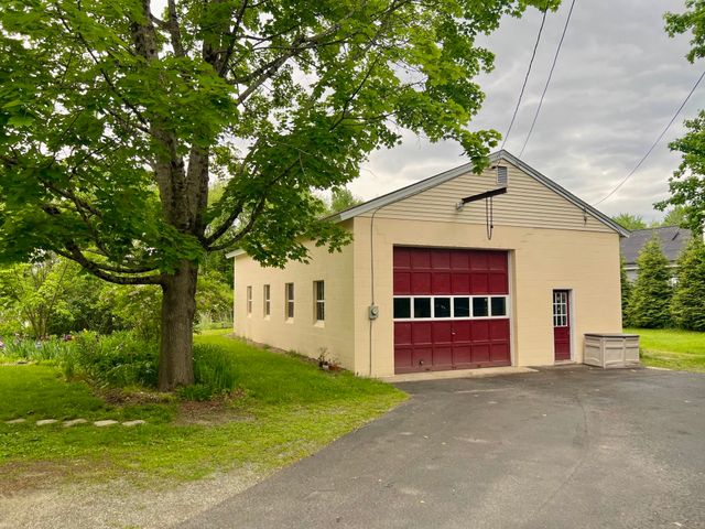 29 Spaulding Street, Milford, NH 03055