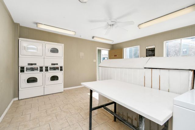 7700 W Airport Boulevard 0614, Houston, TX 77071