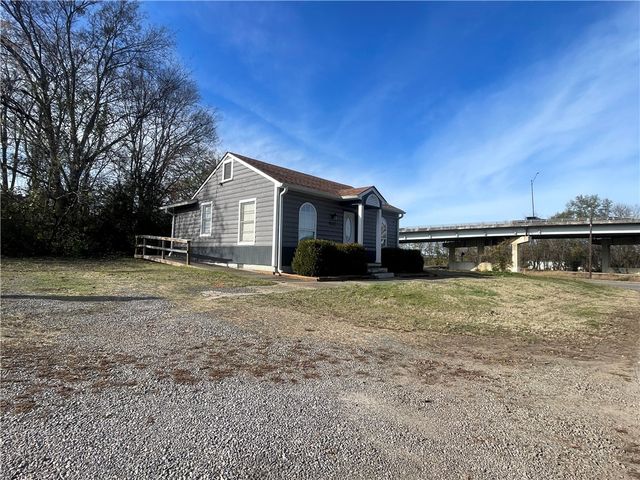 104 S Cleveland, Russellville, AR 72801